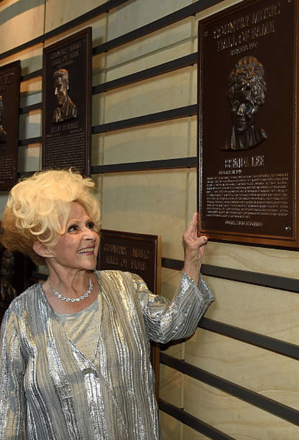 Brenda Mae Tarpley – The Country Music Hall of Fame & Museum I Nashville, Tennesse